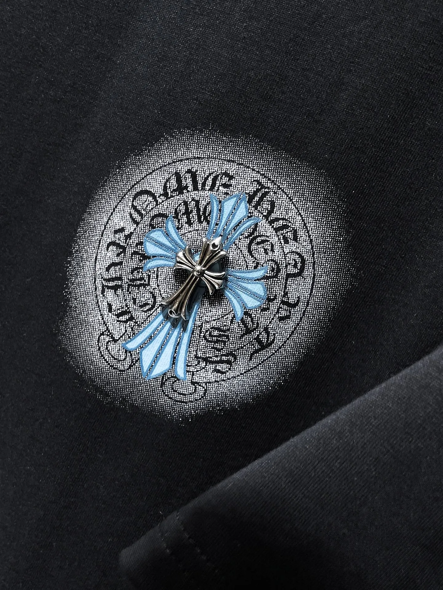 P146 New Chrome Hearts 25ss high-end version for summer! ! High-weight, environmentally friendly and high-quality top-quality fabrics 280g Crota Contrast Color Hand-stitched Button Short Sleeves Counter Synchronization 1:1 Replica Version Recommended Color: Black White Size: S, M, L, XL